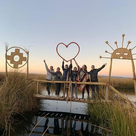 Uros Lodge Lover Titiqaqa Puno Luaran gambar