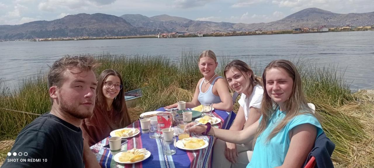 Uros Lodge Lover Titiqaqa Puno Luaran gambar