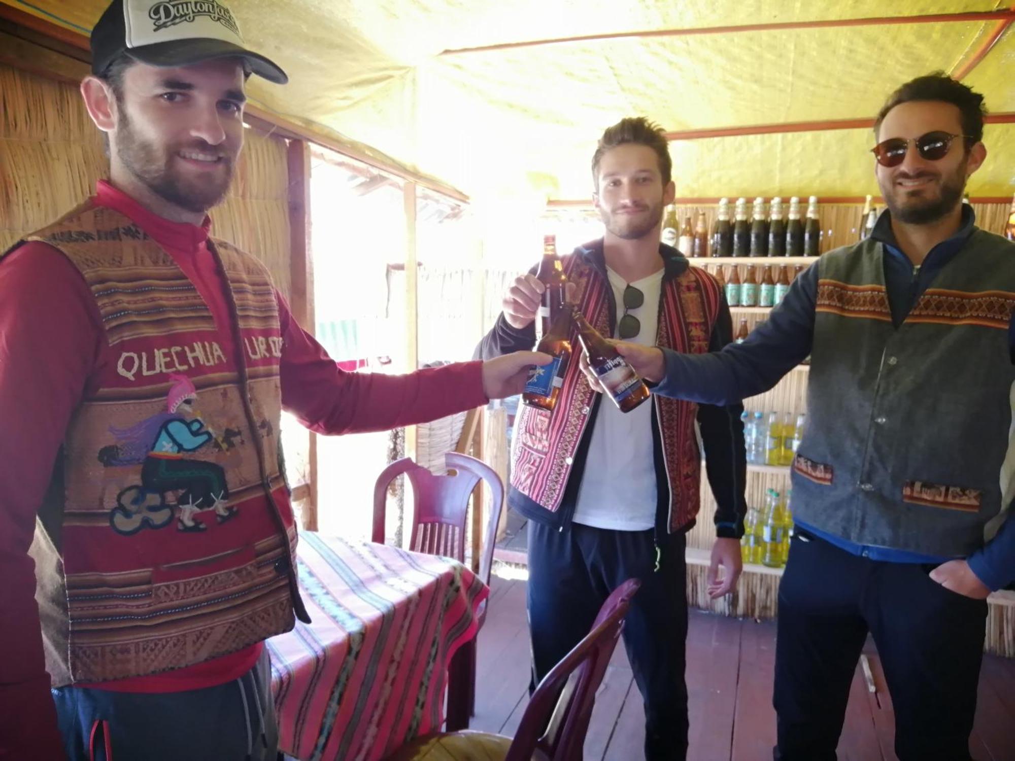 Uros Lodge Lover Titiqaqa Puno Luaran gambar