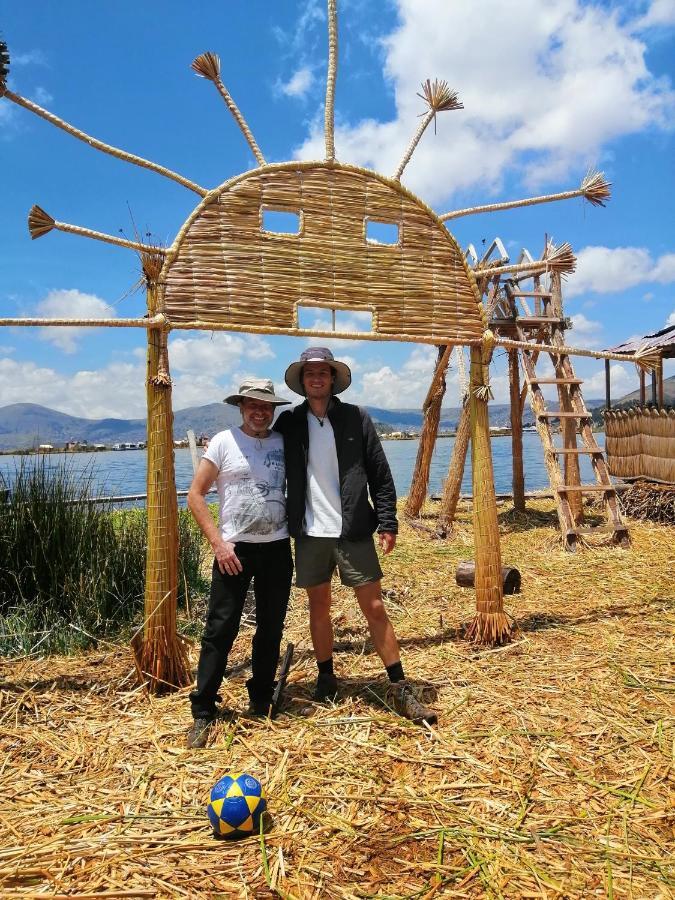 Uros Lodge Lover Titiqaqa Puno Luaran gambar