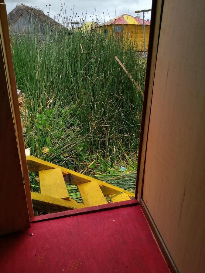Uros Lodge Lover Titiqaqa Puno Luaran gambar